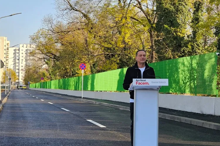 Băluță se laudă cu 500 de metri de stradă banală care a costat aproape cât o autostradă la câmpie Foto: Primăria Sector 4