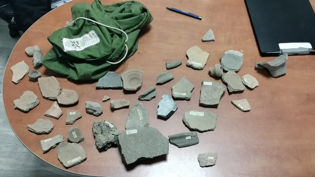 Misterul vestigiilor dacice vândute la talcioc (sursa: Facebook/Poliția Locală Iași)