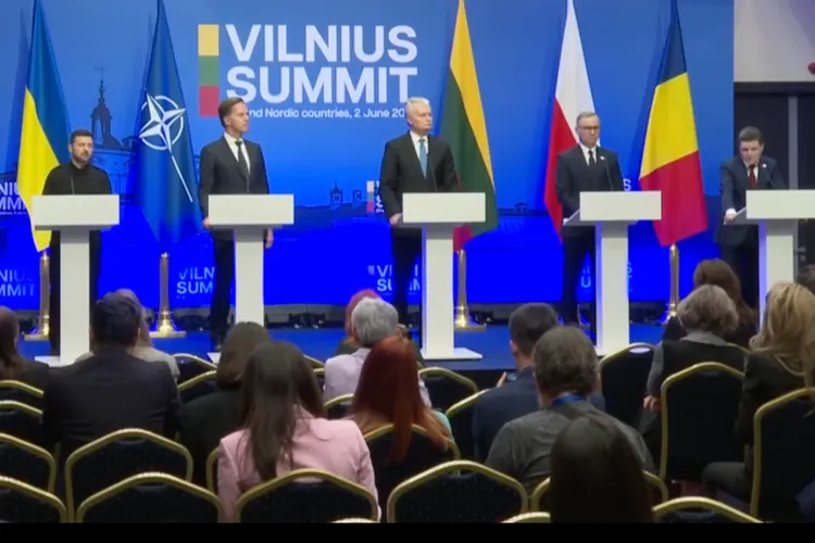 Nicușor Dan, întâlnire cu Zelenski (Vilnius) (sursa: Facebook/Volodimir Zelenski)