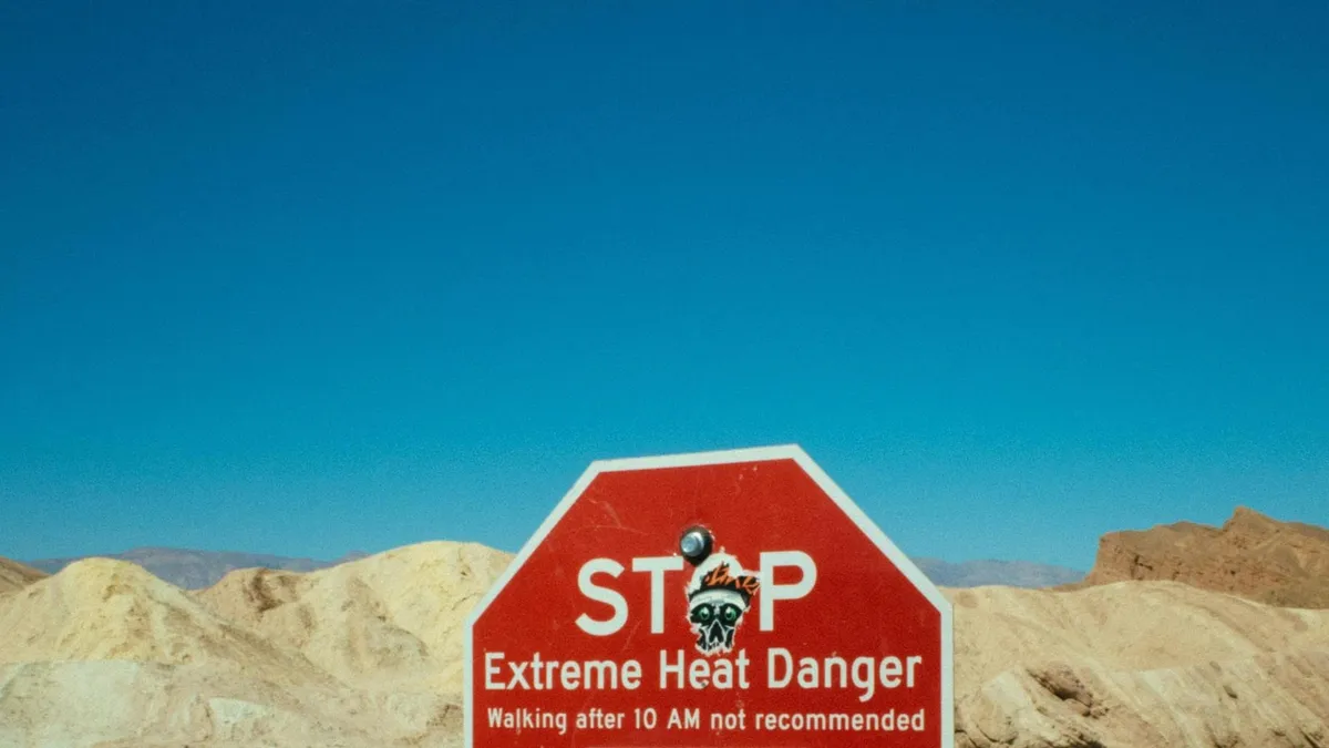 Producătorii de combustibili fosili amplifică canicula (sursa: Pexels/Athena Sandrini)