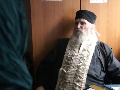„Călin Georgescu e singurul candidat dat de Dumnezeu brusc, pe neștiute” spune părintele arhimandrit Ioan Larion Neagoe Foto: captură YouTube