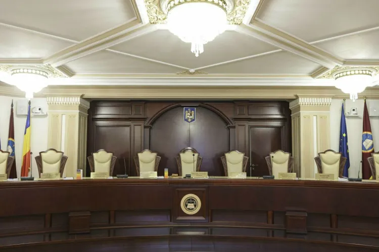 CCR își bate joc de Guvern, după ce majoritatea i-a tăiat bonusul de pensionare Foto: Inquam/Octav Ganea