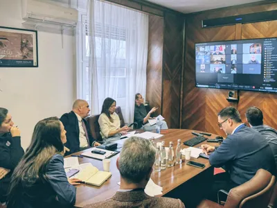 Români în Emirate, ședință MAE (sursa: Facebook/Oana Țoiu)