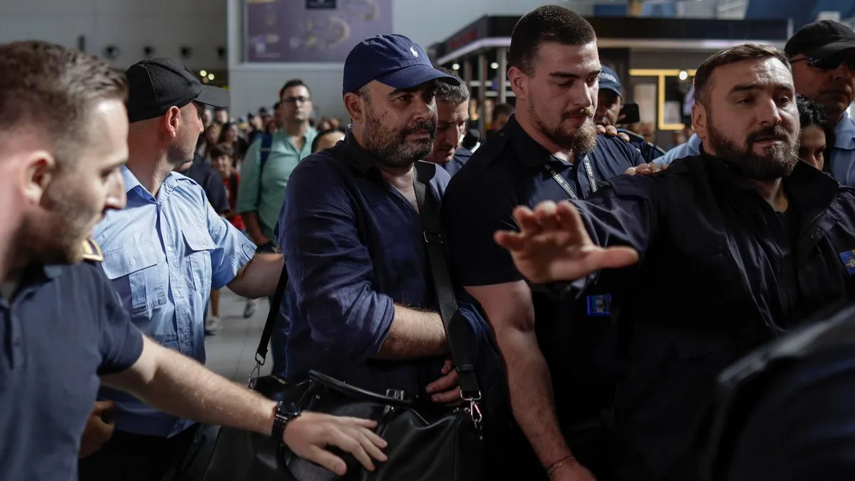 Tablourile lui Vâlcov, scoase la licitație (sursa: Inquam Photos/Octav Ganea)