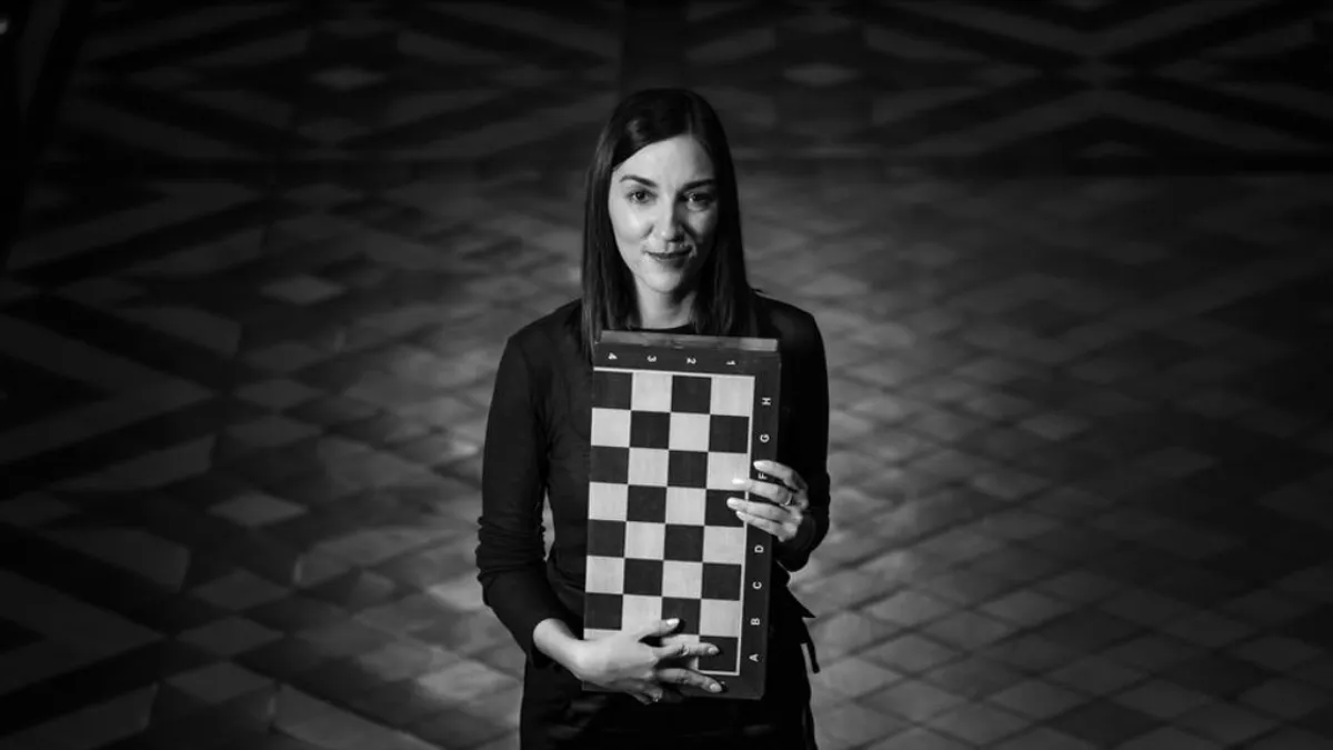 Singura șahistă profesionistă din România, moldoveancă (sursa: ziaruldeiasi.ro)