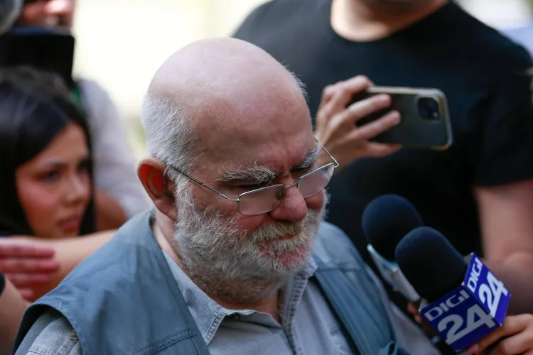 Alfred Bulai, audiat la sediul Poliţiei (sursa: Inquam Photos/Cosmin Enache)