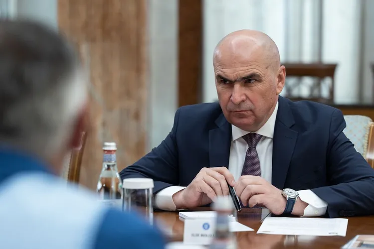Bolojan spune că și companiile de stat cu datorii trebuie executate de ANAF Foto: Facebook