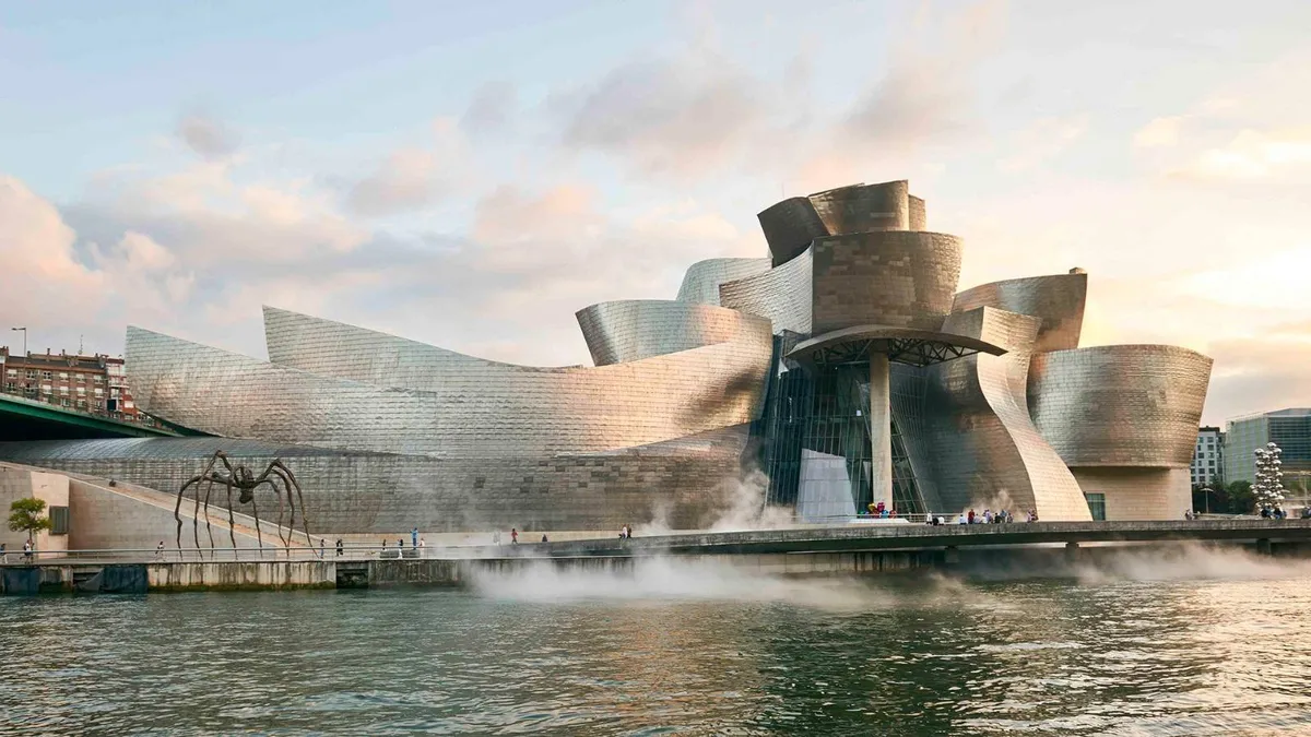Frank Gehry, arhitectul vizionar, a încetat din viață (sursa: guggenheim-bilbao.eus/)