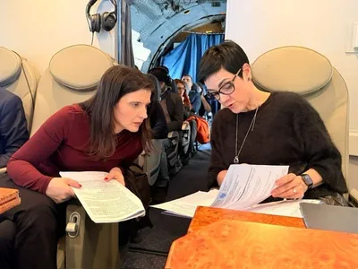 Nicușor Dan reduce cheltuielile cu zborurile (sursa: Facebook/Diana Lazar)