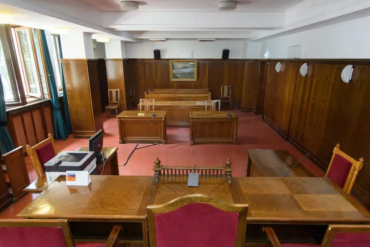 Încă o decizie halucinantă a ICCJ în favoarea pensionarilor speciali Foto: ICCJ