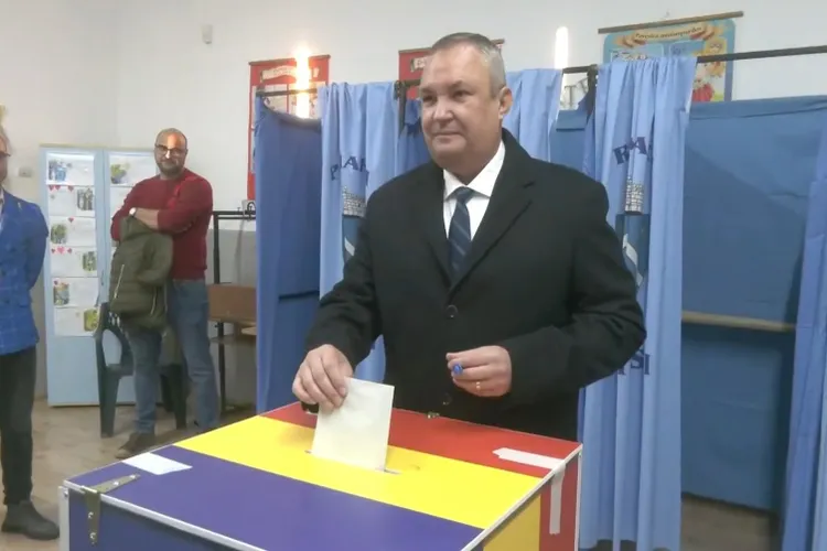 Nicolae Ciucă, candidat PNL, a votat (sursa: Facebook/Nicolae Ionel Ciucă)