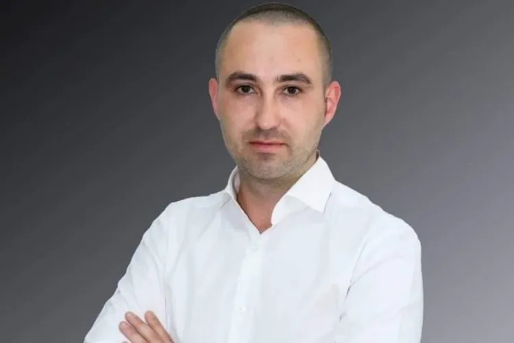 După ce la OSIM a apărut un șef nou, Marian Șerbănescu, de la PSD, instituția a cumpărat un iPhone nou și foarte scump Foto: Facebook