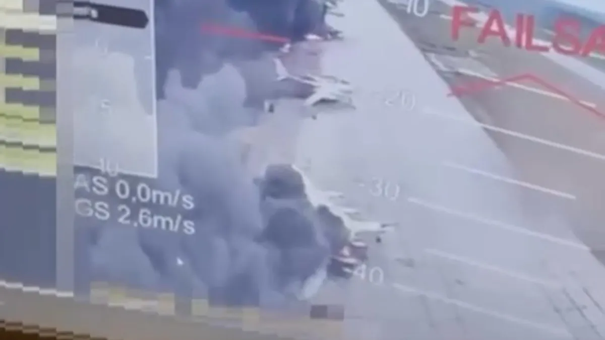 Bombardiere rusești distruse de drone ucrainene (sursa: SBU)