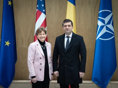 Alegerile din România, senatoarea Shaheen demontează raportul SUA (sursa: Facebook/Radu Miruţă)