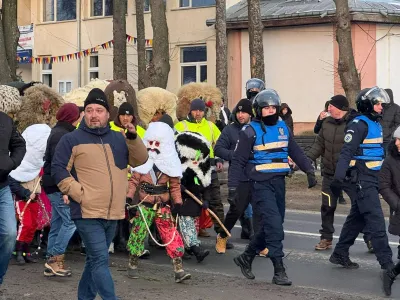 Ciomăgeala de la Ruginoasa, intervenția jandarmilor (sursa: Facebook/Instituția Prefectului - Județul Iași)