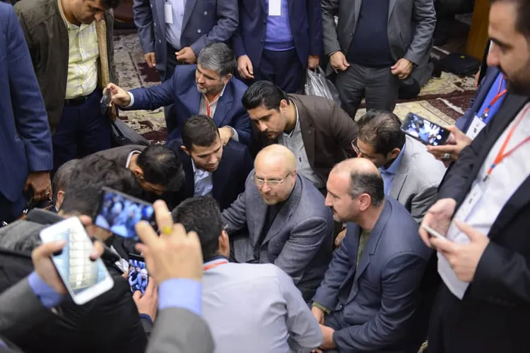 Doi iranieni relaxați: deocamdată, SUA și Israel i-au scos de pe lista celor care trebuie lichidați Foto: Twitter Mohhamad Bagher Ghalif