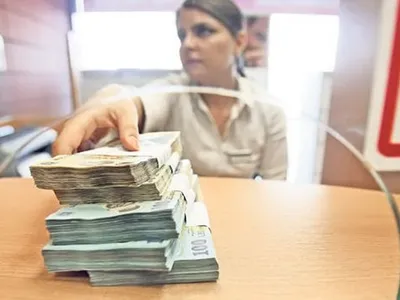 Cum negociezi cu banca, în cazul unor credite cu probleme, fără să ajungi în instanță (sursa: ziaruldeiasi.ro)