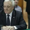 Isărescu, fost turnător al Securității, dă sfaturi despre cum trebuie rezolvată criza politică