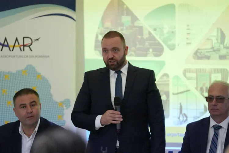 Haos pe aeroportul condus de teologul PSD Mîndrescu, Otopeni: peste patru ore ca să vină bagajele Foto: Facebook