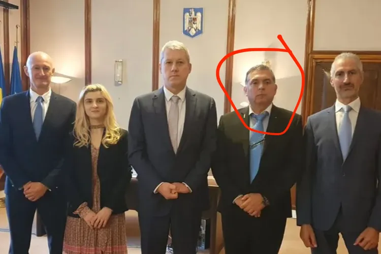 Dobîrcianu, falsul spion SRI cu legături la Moscova, ca la el acasă în biroul lui Predoiu (sursa: Facebook/Sorin Dobircianu)