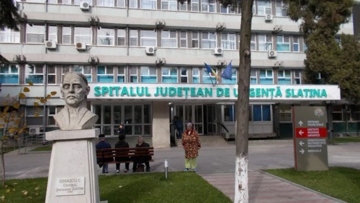 De ce nu a anunțat spitalul Slatina poliția că o femeie a murit într-un lift care se blocase Foto: Facebook