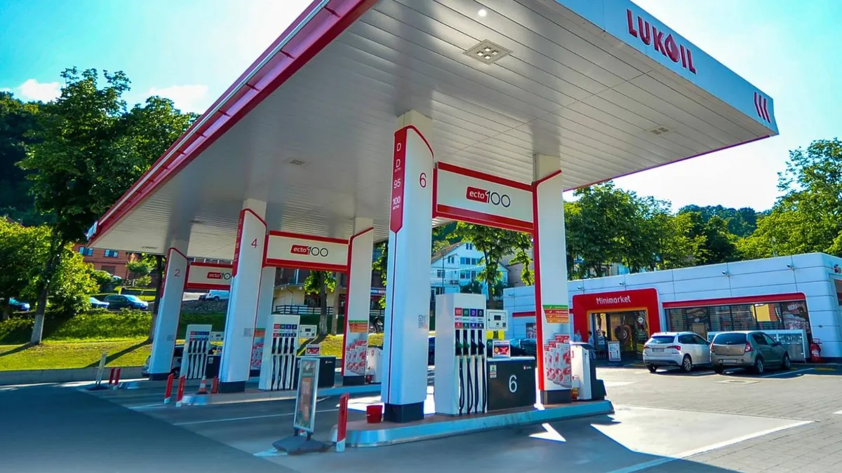 Franța și Germania propun sancționarea Lukoil (sursa: Facebook/LUKOIL Romania)