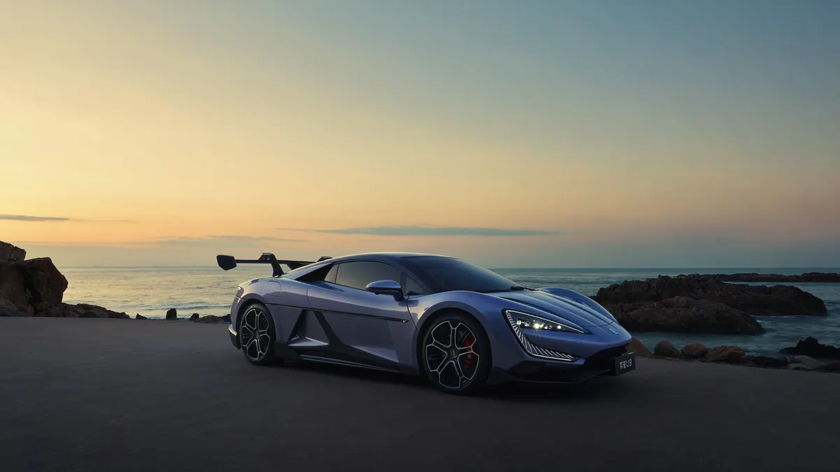 BYD, aproape să detroneze Tesla (sursa: Facebook/BYD)