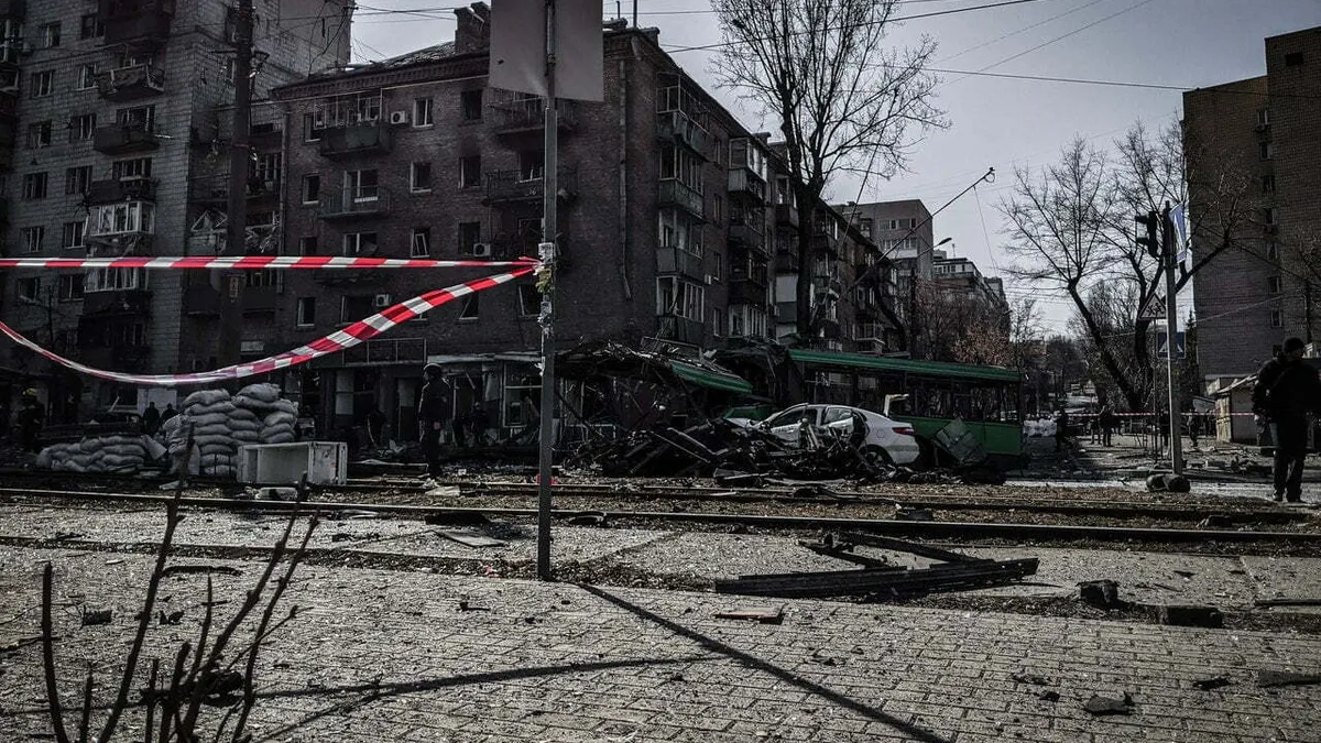 Sute de crime de război documentate la Mariupol (sursa: Pexels)