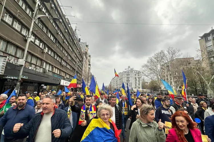 Majoritatea alegătorilor AUR susțin creșterea cheltuielilor de apărare Foto: Facebook George Simion