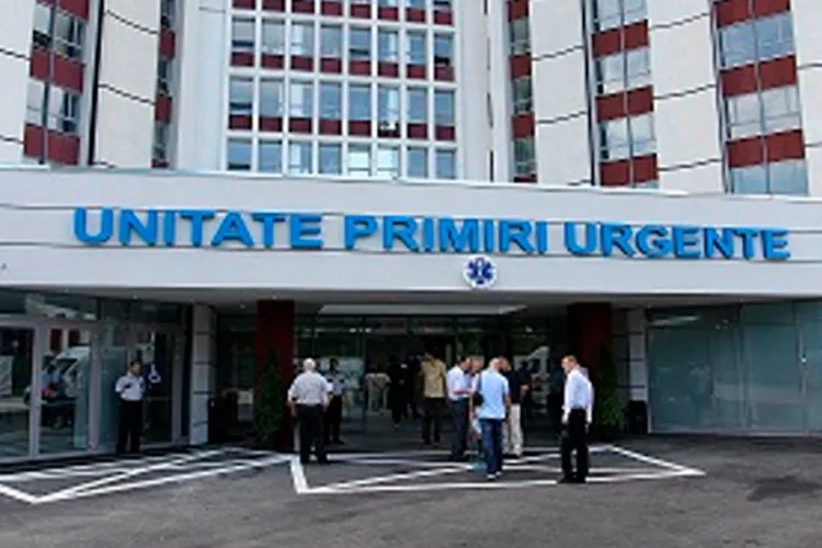 Raport Curtea de Conturi: salariile personalului medical s-au triplat, faţă de 2014. În schimb, investițiile au evoluat „oscilant”
