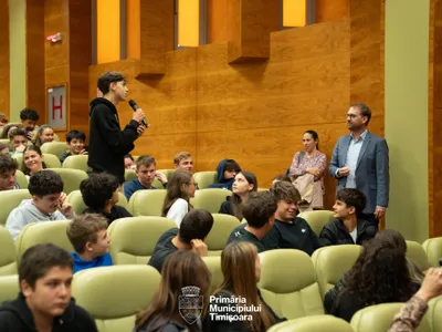 La ce întrebări trebuie să răspundă Dominic Fritz pentru a primi cetățenia română Foto: Facebook