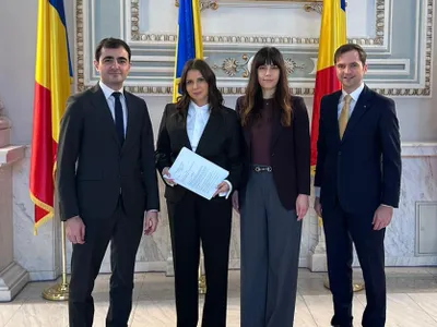 Viitorii pensionari, încurajați să economisească prin investiții la bursă, propune un proiect PNL-USR Foto: Facebook