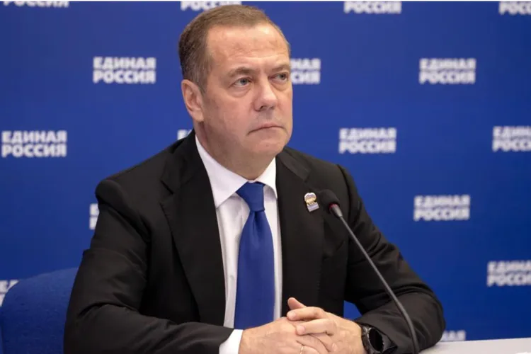 Dmitri Medvedev ironizează ultimatumul lui Trump (sursa: tass.ru)