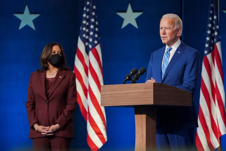 Joe Biden le cere americanilor să plece imediat din Ucraina (sursă: Facebook/Joe Biden)