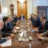 Noua strategie a PSD anti-PNL: împinge la greve ale bugetarilor, nemulțumiți de noua lege a salarizării. Sindicatele, negocieri cu PSD-AUR