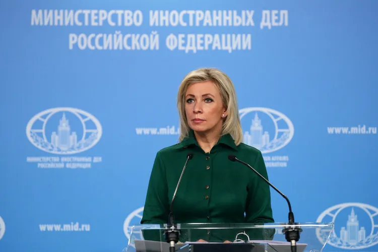 Rusia își micșorează efectivele diplomatice din Ucraina, invocând posibile "provocări" ale Kievului