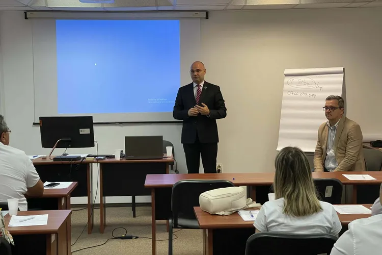 Şeful AEP, Constantin Mituleţu-Buică, a demisionat din funcţie Foto: Facebook AEP