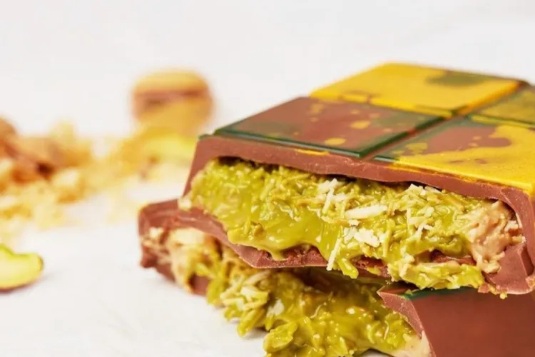 Ciocolata „Dubai” declanșează penuria de fistic (sursa: fixdessertshop.com)