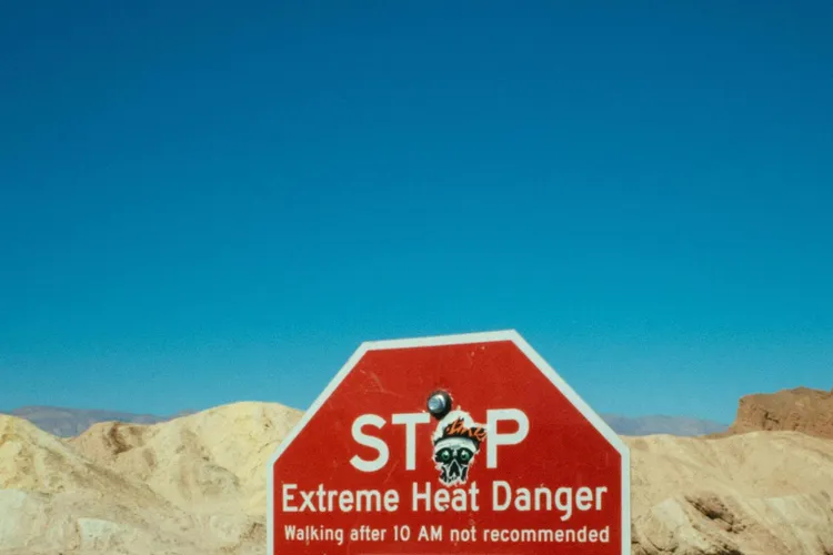 Producătorii de combustibili fosili amplifică canicula (sursa: Pexels/Athena Sandrini)