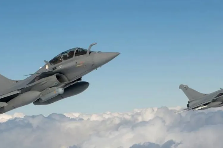 Două avioane Rafale, ciocnire catastrofală (Franța) (sursa: dassault-aviation.com)