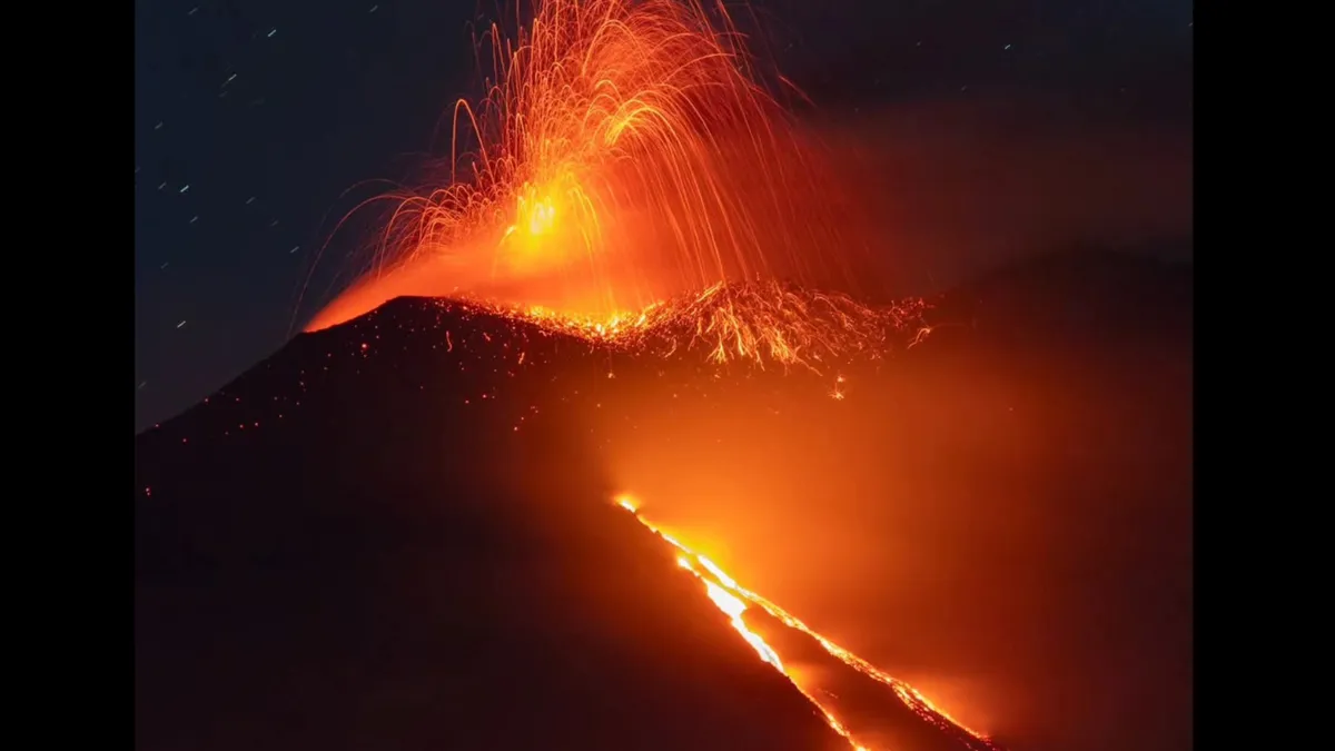 Vulcanul Etna a erupt din nou (sursa: Facebook/Travel Sicily)