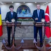 Nava turcească luată de MApN ridică întrebări (sursa: Facebook/Nicușor Dan)