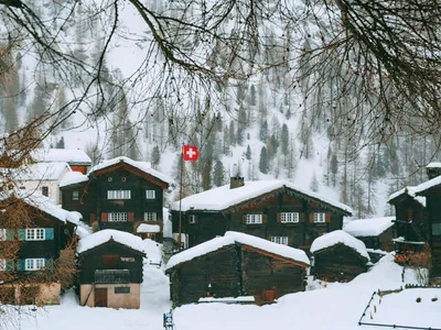 Elveția, taxe climatice pentru moștenirile mari (sursa: Pexels/Maria Orlova)