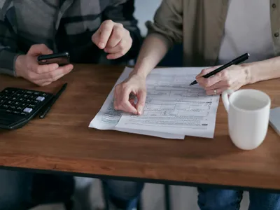 17 ani de rate, vis nerealizat (sursa: Pexels/Mikhail Nilov)