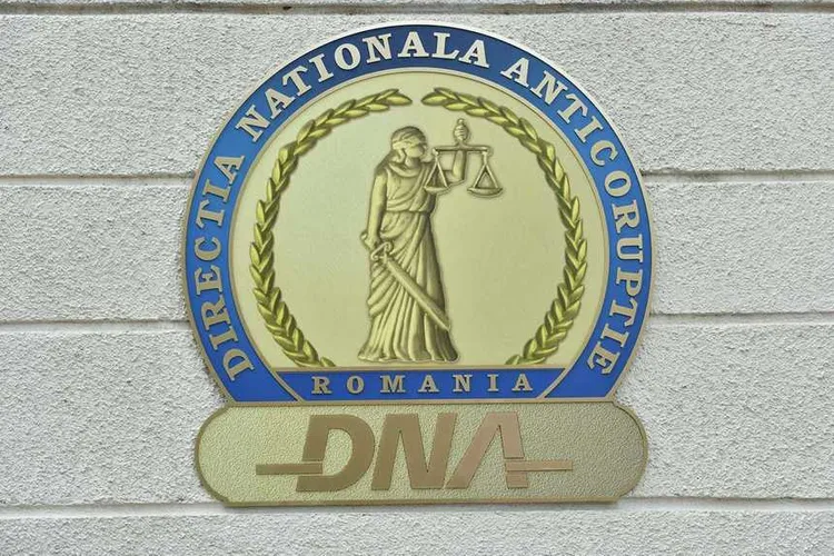 Percheziţii DNA la trei instituţii publice din Bucureşti Foto: news.ro