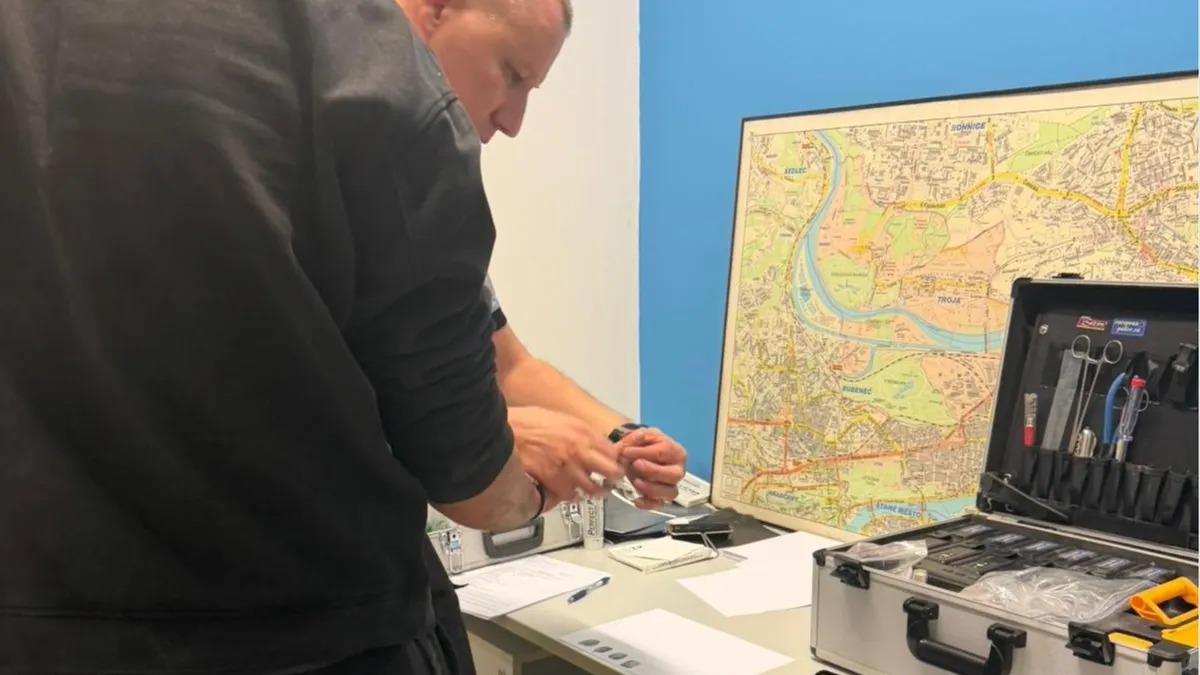 Sportivi israelieni, jefuiți înaintea Jocurilor Olimpice (sursa: X/AJ Edelman)