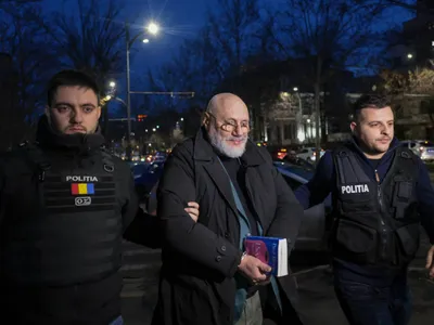 Cristian Andrei, dus în cătușe la Poliție (sursa: Inquam Photos/George Călin)