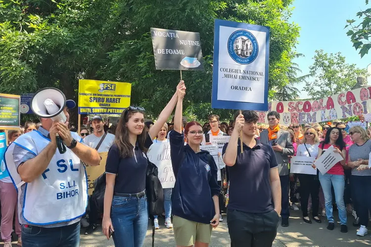 Val de proteste fără precedent ale profesorilor Foto: Bihoreanul