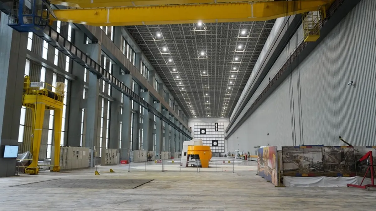 Suma uriașă pe care Guvernul ar putea să o încaseze vânzând acțiuni la companii de stat Foto: Facebook Hidroelectrica