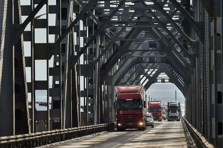 Trafic reluat pe Podul Giurgiu–Ruse (sursa: Facebook/Inspectoratul Teritorial al Poliției de Frontieră Giurgiu)